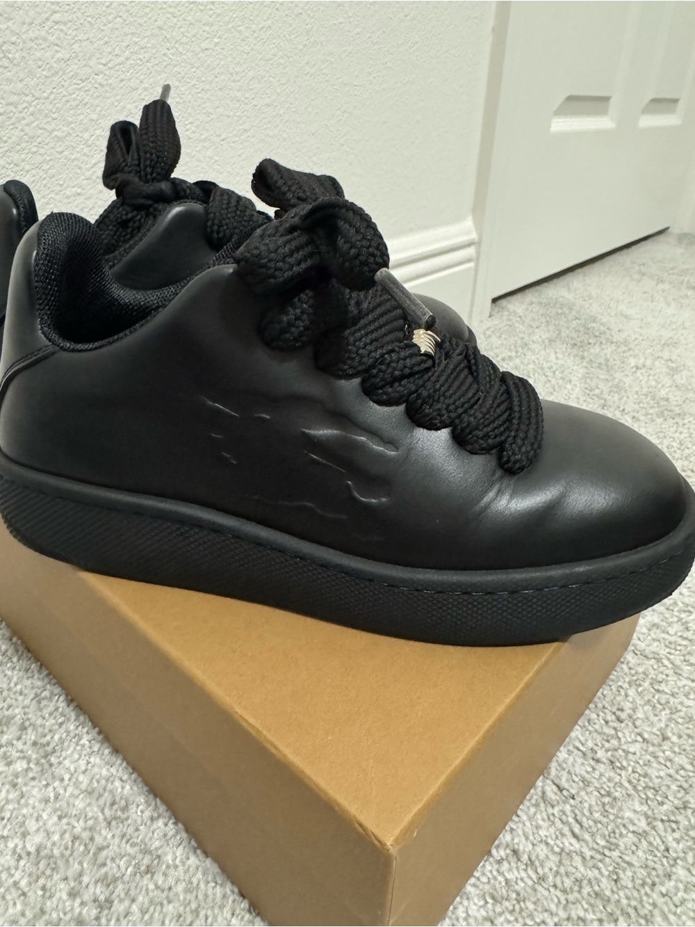 Burberry Black Low-Top Platform Sneakers